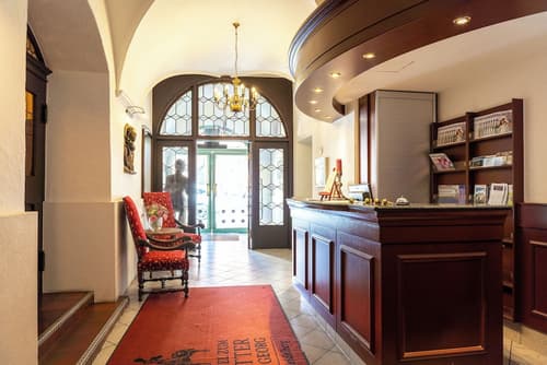 Hotel zum Ritter St. Georg, Reception