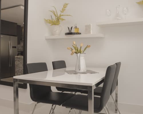 BG Luxury Rentals, In-room dining