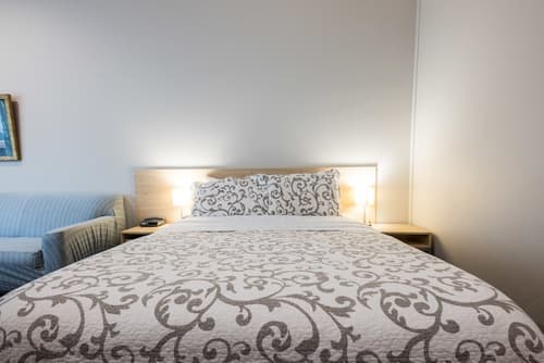 The Westhaven Motel, Room