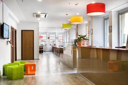 Hotel Nologo, Reception