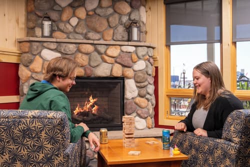 Park Point Marina Inn, Lobby sitting area
