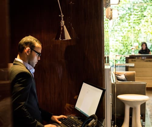 Hotel Hugo, Concierge desk