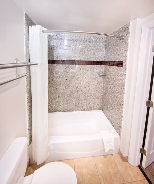 Rodeway Inn & Suites, Room