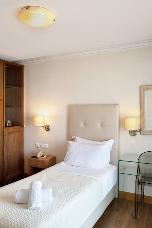 Karalis City Hotel, Room