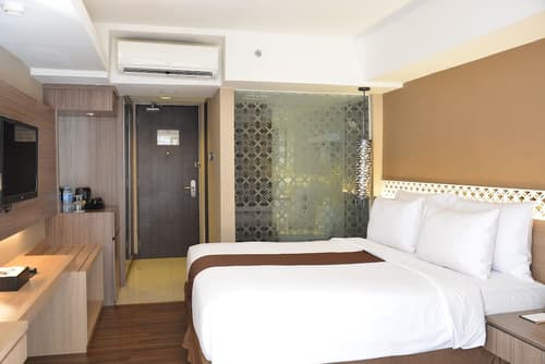 Ramada by Wyndham Bali Sunset Road Kuta, Room