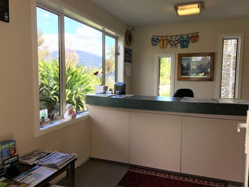 Fiordland Lakeview Motel and Apartments, Interior entrance