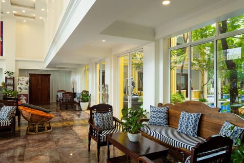 La Residence WatBo Hotel, Reception