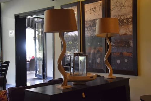 Mount Meru Hotel, Lobby lounge