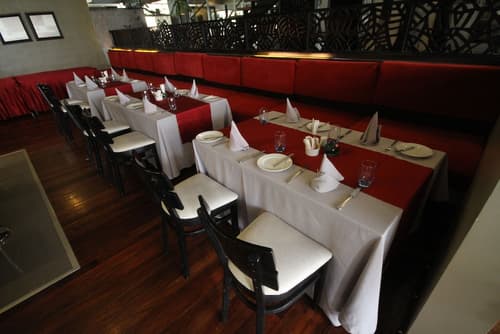 Mount Meru Hotel, Restaurant