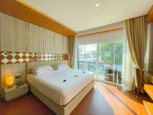 Quality Beach Resorts and Spa Patong, Room