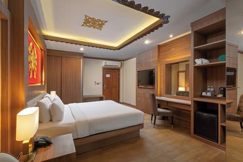 Quality Beach Resorts and Spa Patong, Room