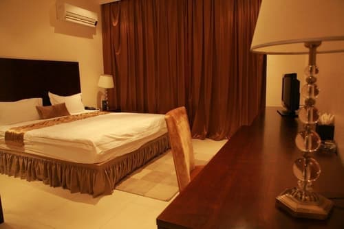 Mikhael's Hotel, Room