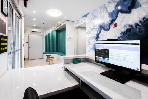 Urban Boutique Hotel, Check-in/check-out kiosk