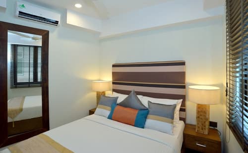 The Somerset Hotel, Room