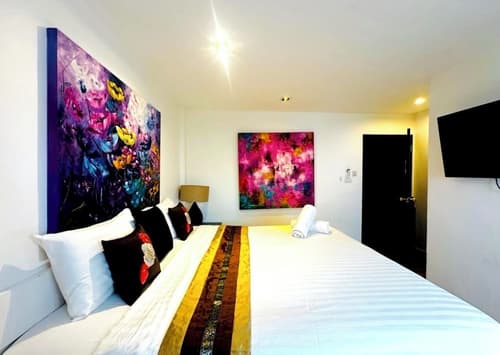 Baipho Lifestyle, Primary image