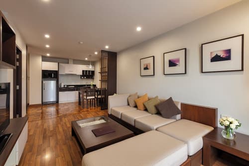 The Grand Napat, Room