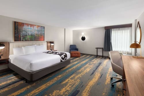 La Quinta Inn & Suites by Wyndham Knoxville Papermill, Room