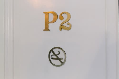 Hotel Orion, Interior entrance