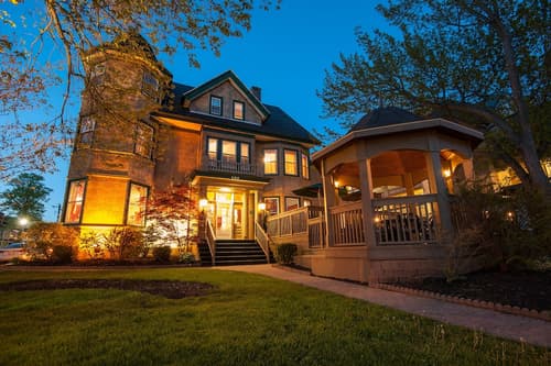 Dundee Arms, Primary image