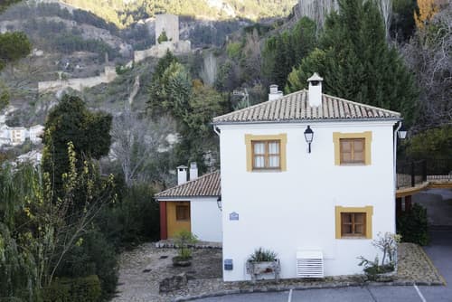 Villa Turística de Cazorla, Front of property