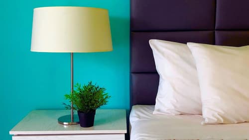 Quint's Travelers Inn, Room