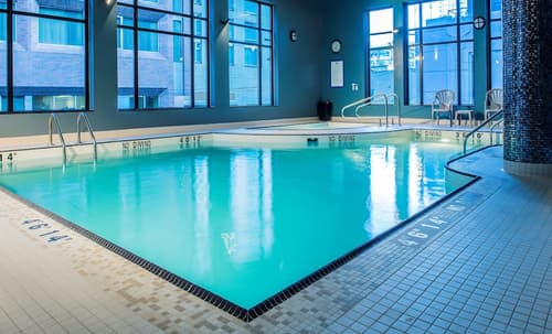 Hotel Blu Vancouver, Pool