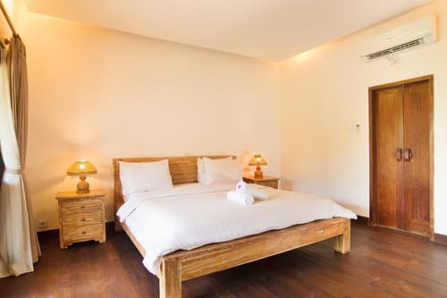 Royal Regantris Villa Karang, Room