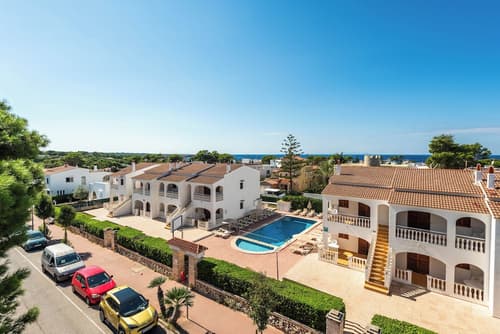 Apartamentos Mar Blanca, Front of property