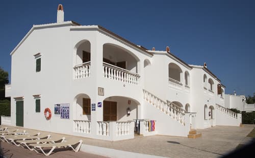 Apartamentos Mar Blanca, Front of property