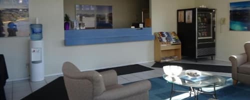 Hospitality Inn, Lobby