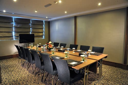 Ramada by Wyndham Abu Dhabi Corniche, Meeting facility