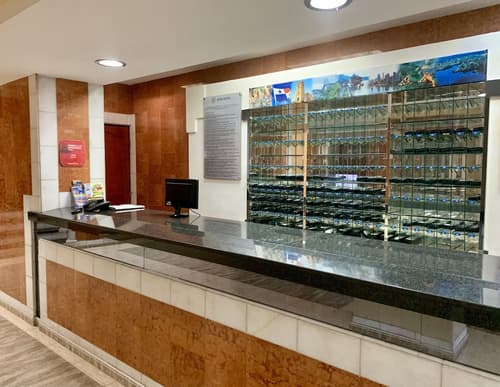 Euro Hotel, Concierge desk