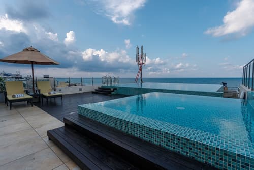 Renuka City Hotel, Infinity pool