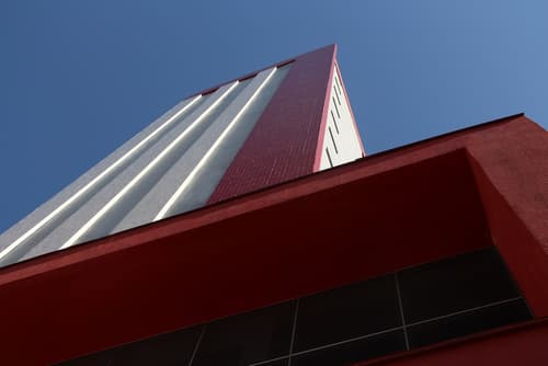 P1 Hotel, Front of property