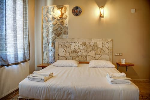 Ala Stone House, Room