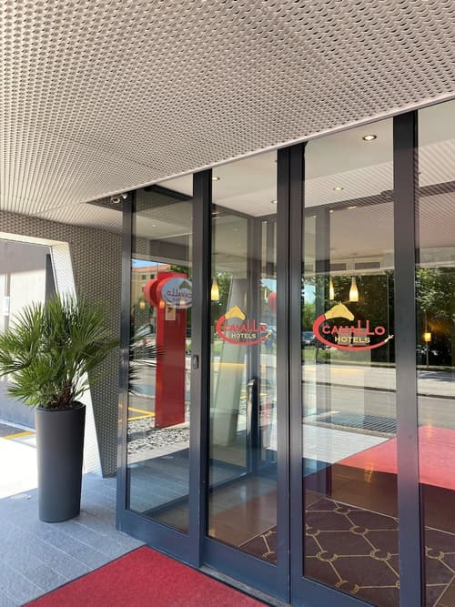 CAVALLO Hotel Noventa di Piave, Interior entrance