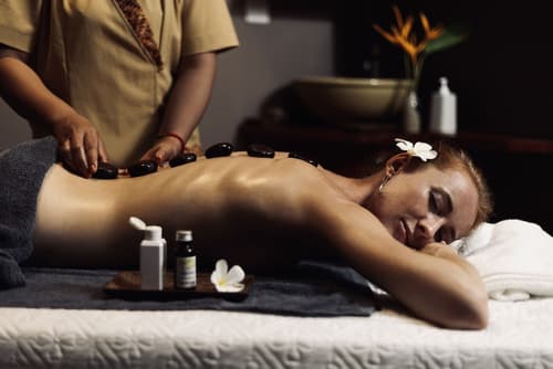 Indra Hotel, Massage