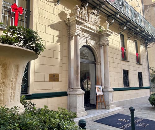 Hotel Pozzo di Borgo, Front of property