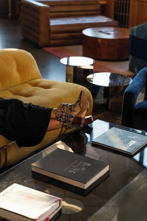 Waymore's Guest House & Casual Club, Lobby