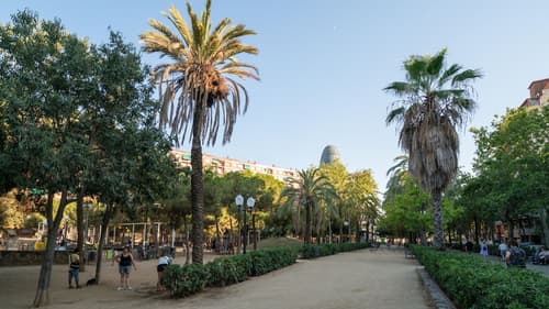 Limehome Barcelona Carrer de Besalú 82, Exterior