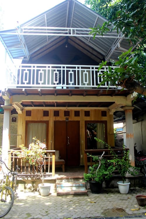 Gili Beach Wind, Exterior