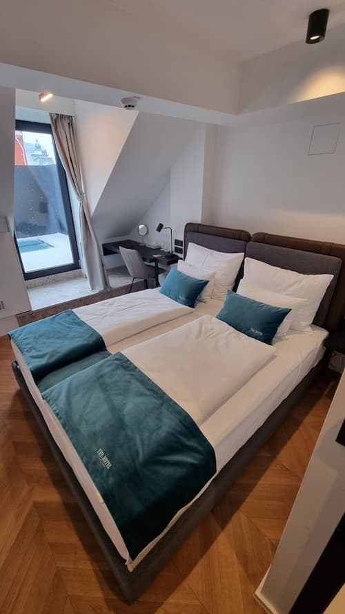 The Hotel Ljubljana, Room