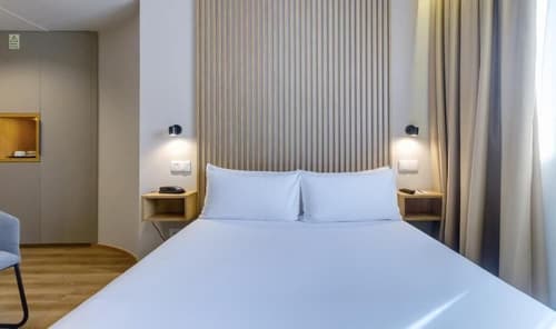 room Select Porto, Room