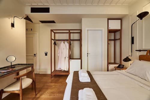 Regno di Morea, Room