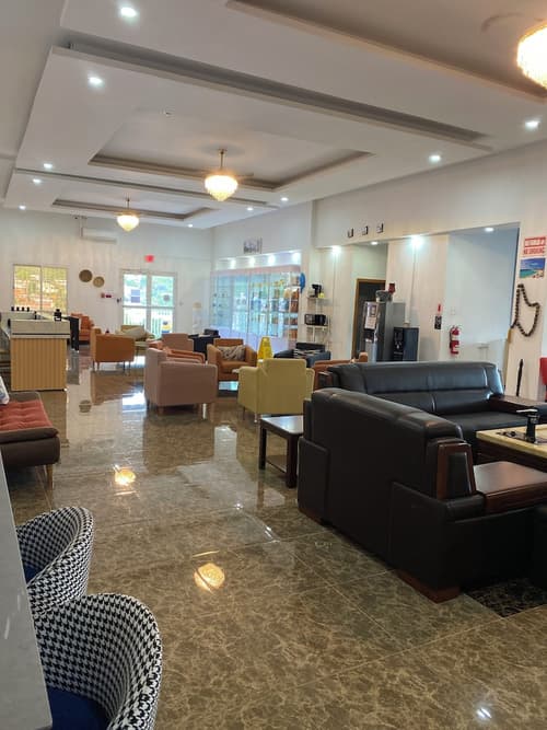 July Apartments, Reception