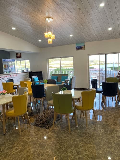 July Apartments, Reception