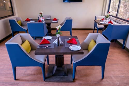 La Maison Royale - South C, 