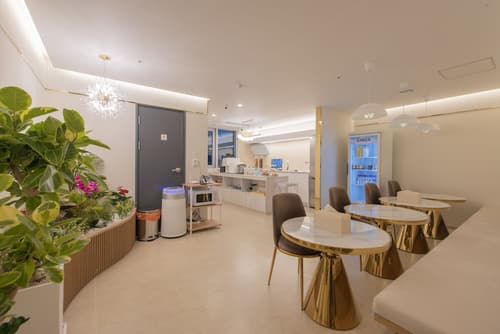 DongRae Denbasta Hotel, Lobby