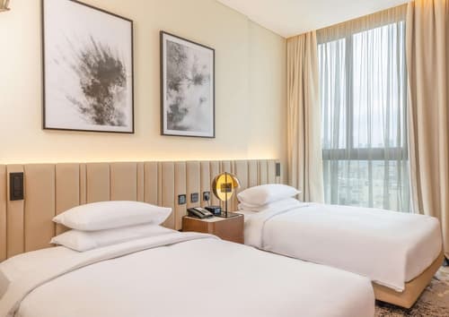 Embassy Suites by Hilton Doha Old Town, Room