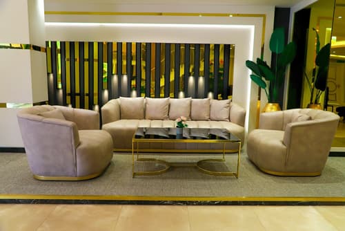 United Hotel International, Reception